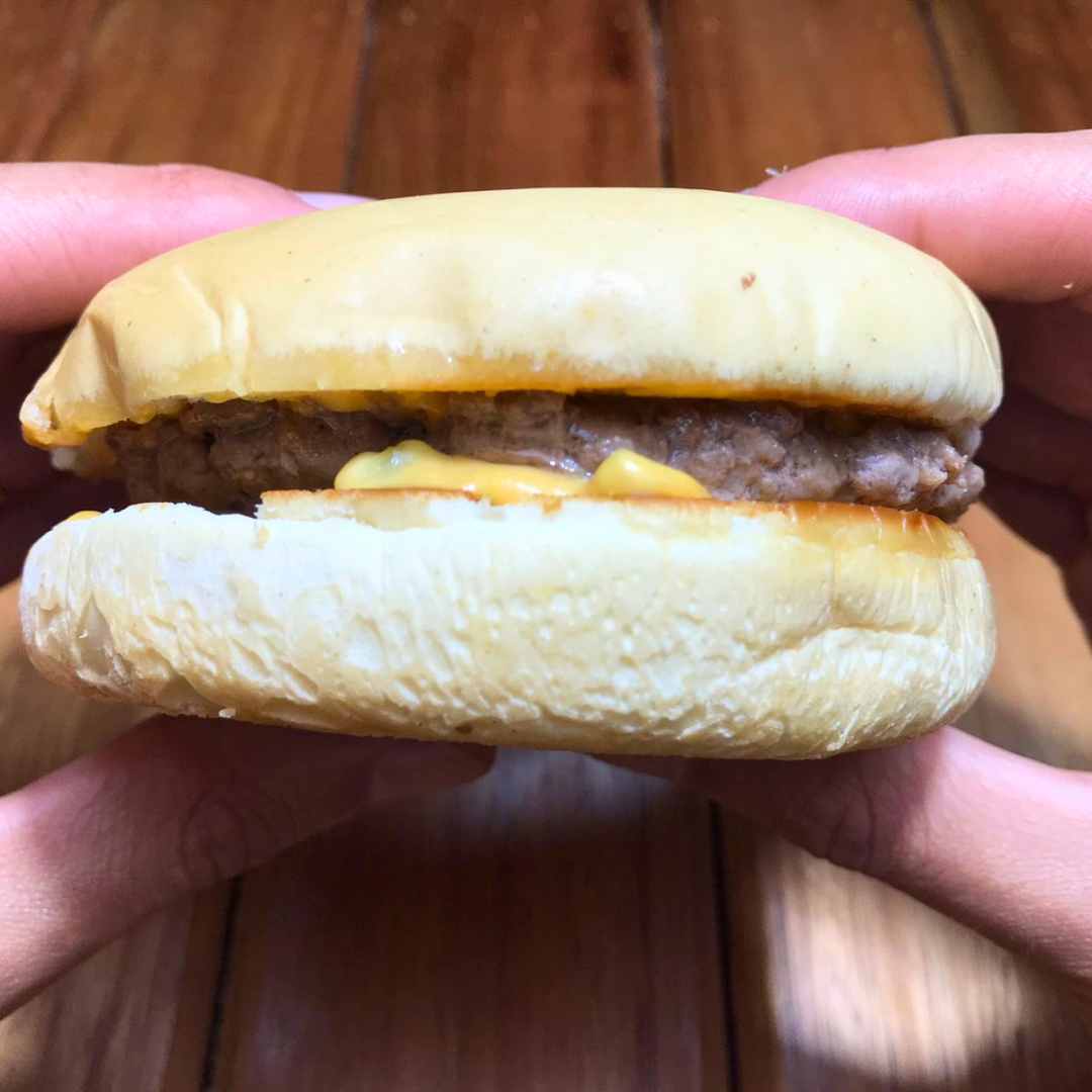 Hambúrguer Clássico